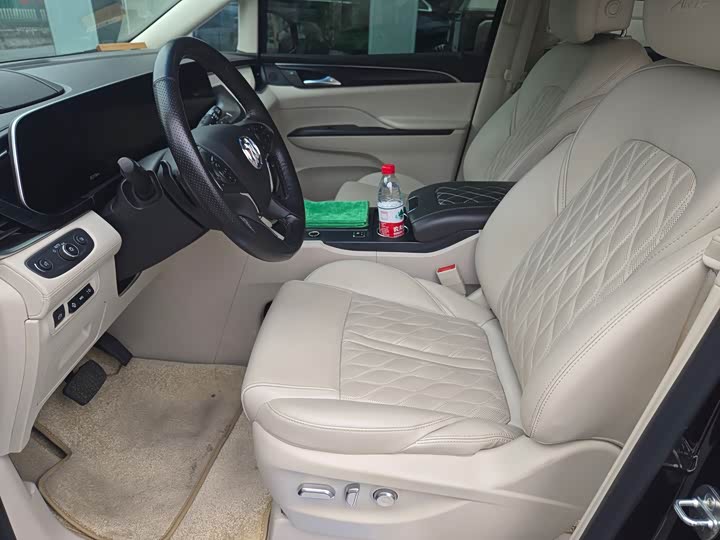 Фото 7 - Buick GL8 ES
