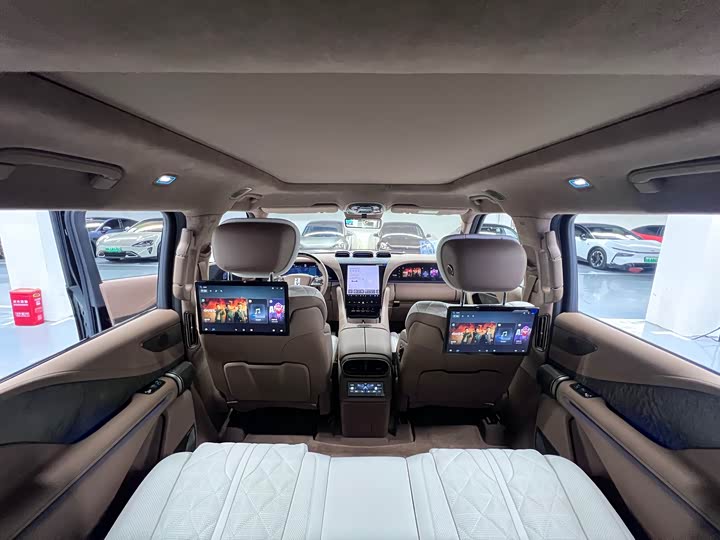 BYD Yangwang U8 2023 2023款 豪华版