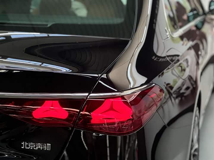 Zdjęcie 5 - Mercedes-Benz E-Class