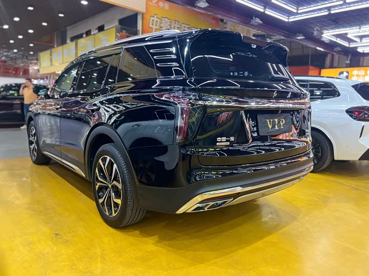 2023 Hongqi HS7