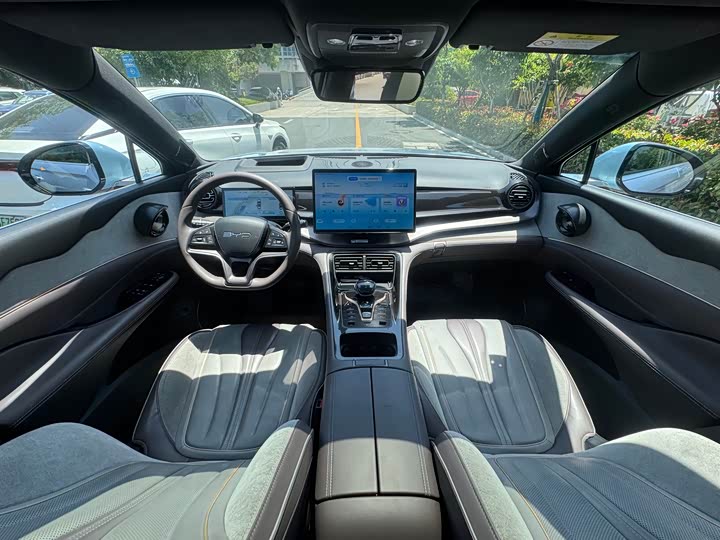 BYD Frigate 07 2023 2023款 DM-i 205KM 旗舰型
