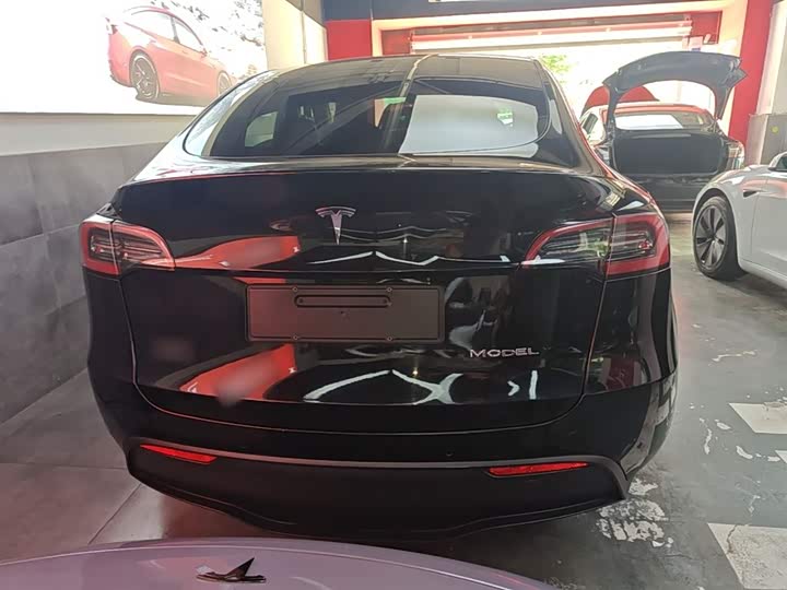 Zdjęcie 6 - Tesla Model Y