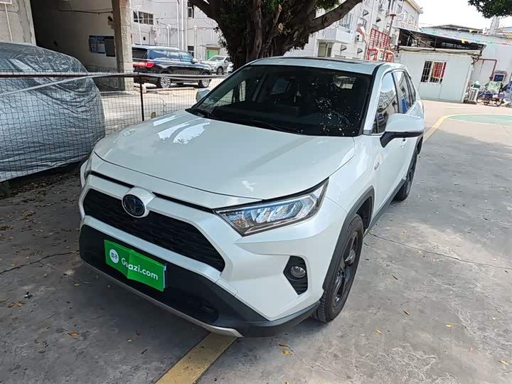 صورة 1 - Toyota RAV4