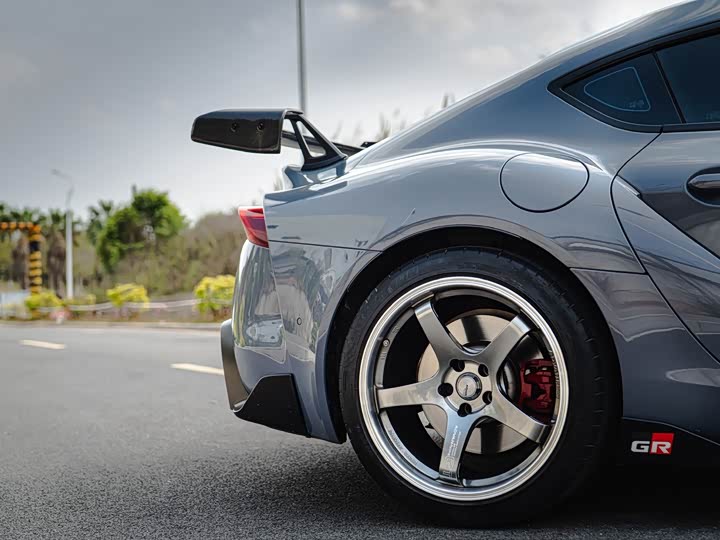 Фото 4 - Toyota Supra