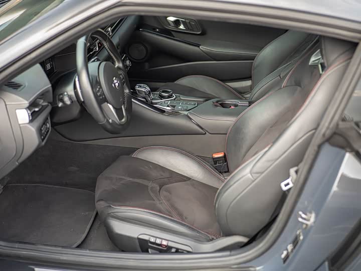 Фото 7 - Toyota Supra