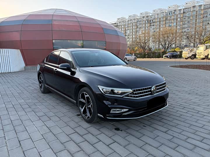 Фото 3 - Volkswagen Magotan