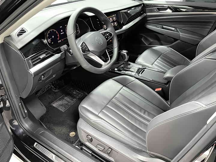 Фото 7 - Volkswagen Passat