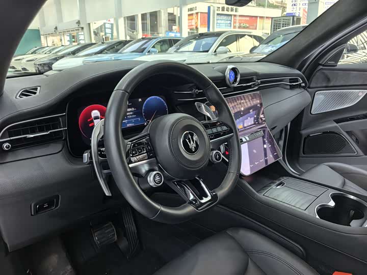 Фото 6 - Maserati Grecale