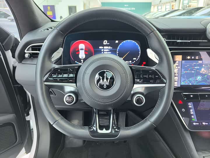 Фото 9 - Maserati Grecale