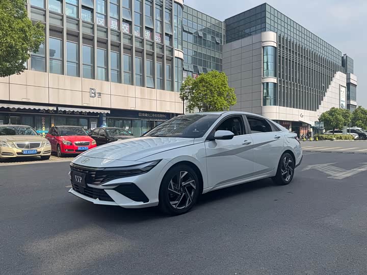 صورة 1 - Hyundai Elantra N line