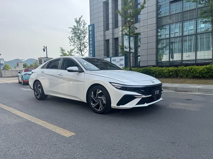 صورة 4 - Hyundai Elantra N line
