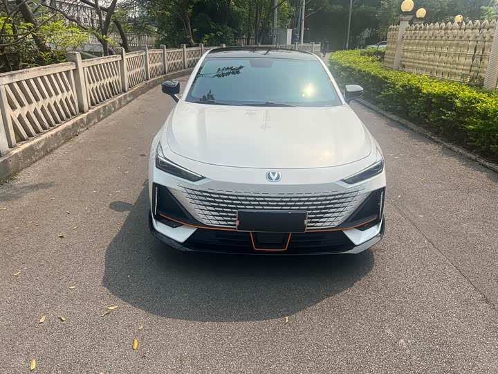 Zdjęcie 2 - Changan UNI-V