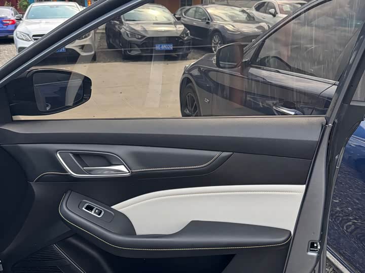 Фото 9 - MG Motor 6