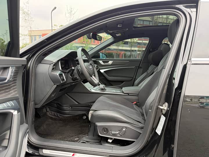 Zdjęcie 4 - Audi A6L