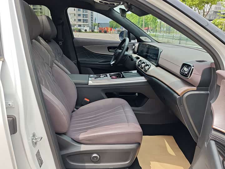 Chery Tiggo 9 2026 2026款 2.0T 自动两驱耀享版