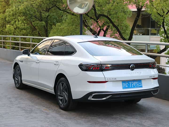 Фото 3 - Volkswagen Lamando L