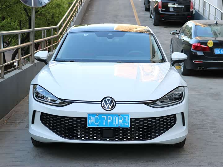 Фото 6 - Volkswagen Lamando L