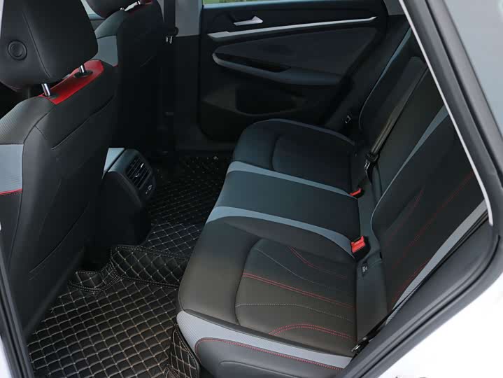 Фото 8 - Volkswagen Lamando L