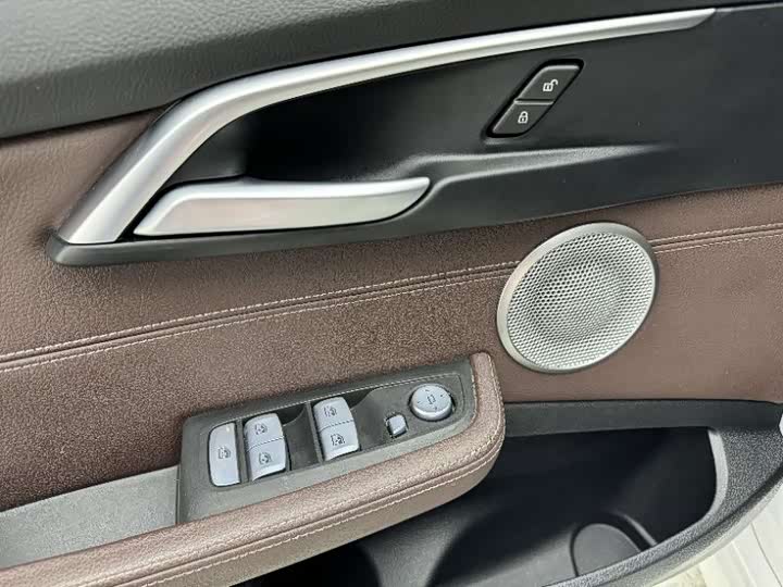 BMW 1 Series 2023 2023款 120i M运动曜夜版