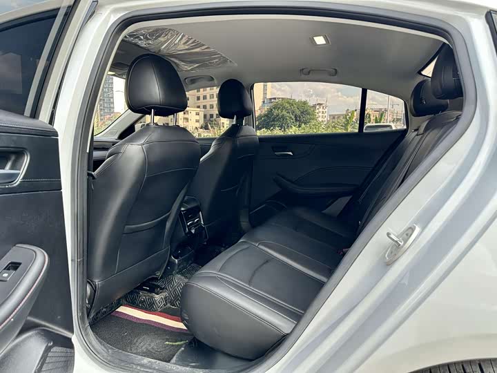 Photo 8 - Roewe i5
