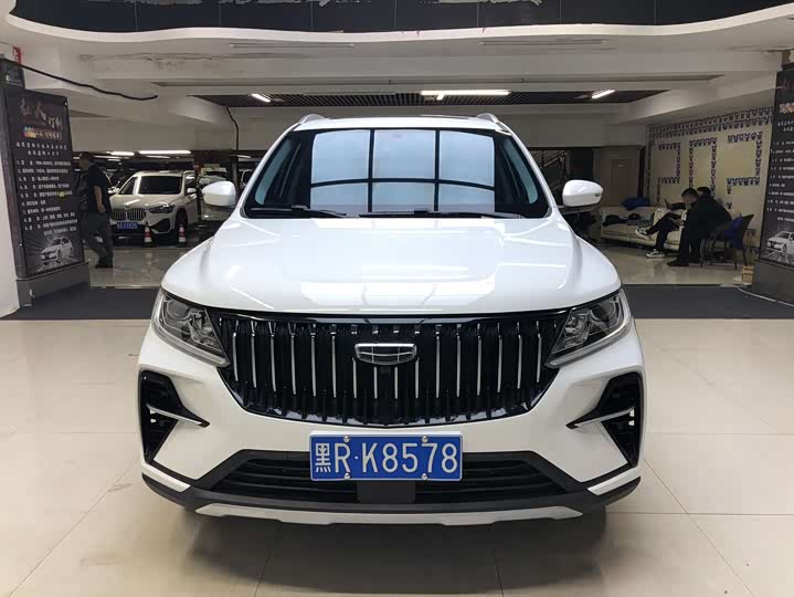 Фото 2 - Geely Vision X6