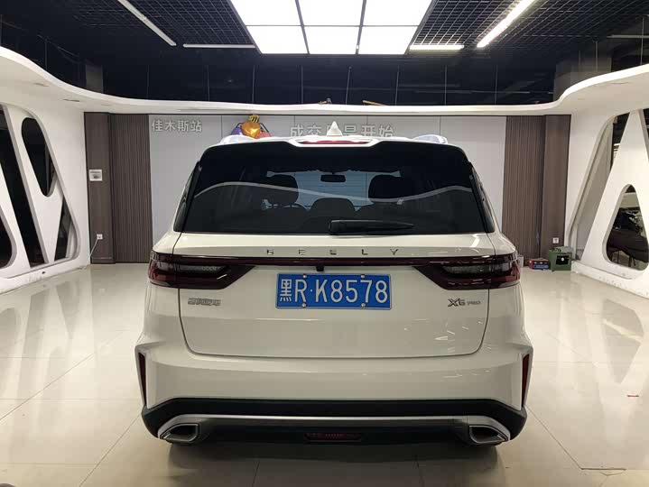 Фото 5 - Geely Vision X6
