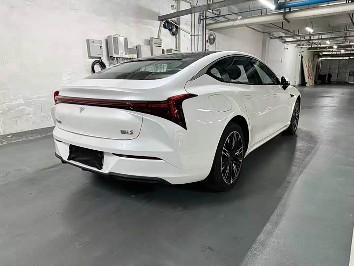 Hozon S 2022 2022款 增程版 1160km 后驱大版