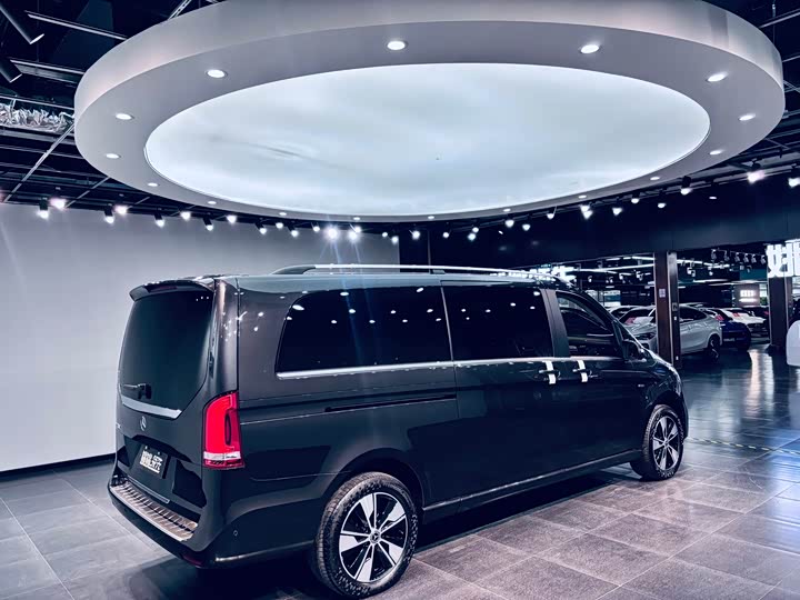 Mercedes-Benz V-Class 2022 2022款 V 260 L 长轴距尊贵版
