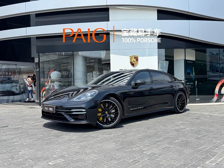 Фото 1 - Porsche Panamera Hybrid