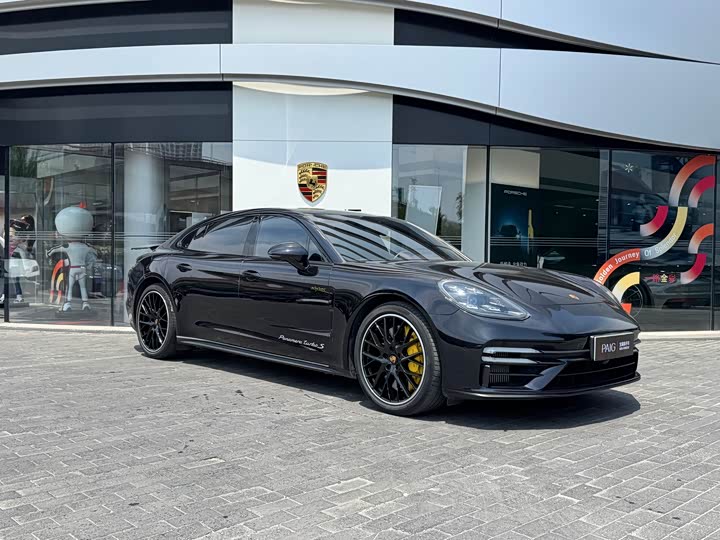 Фото 3 - Porsche Panamera Hybrid