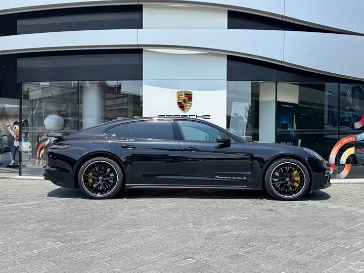 Фото 5 - Porsche Panamera Hybrid