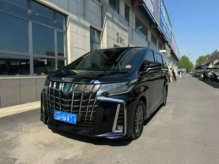 Photo 3 - Toyota Alphard