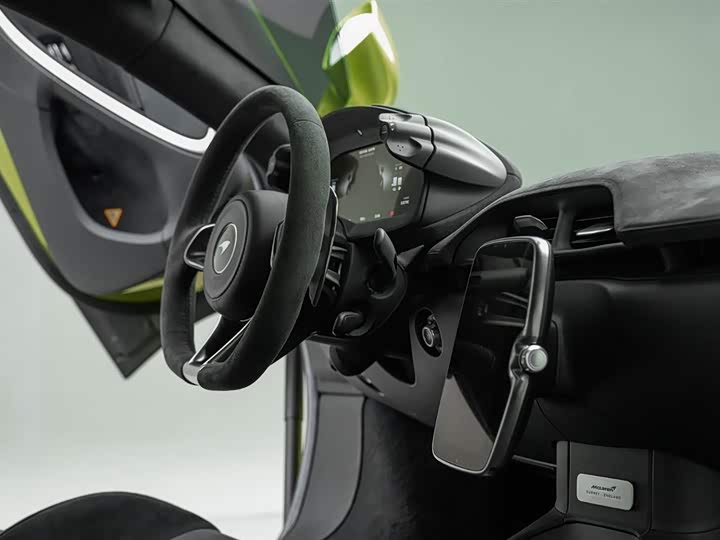Фото 8 - McLaren Artura