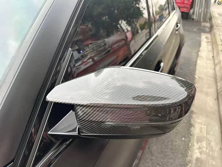 BMW M3 2024 2024款 M3四门轿车 M xDrive 雷霆版