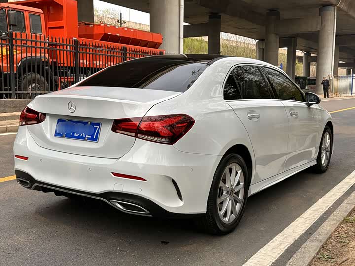 Zdjęcie 5 - Mercedes-Benz A-Class