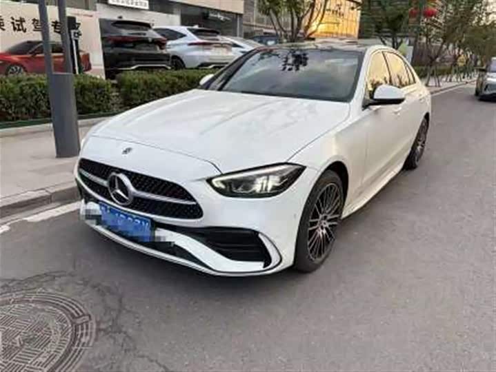 صورة 1 - Mercedes-Benz C-Class