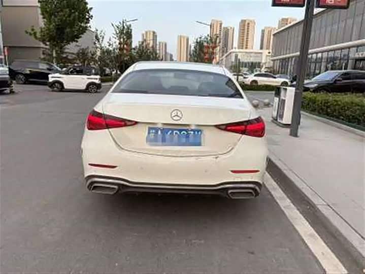 صورة 5 - Mercedes-Benz C-Class