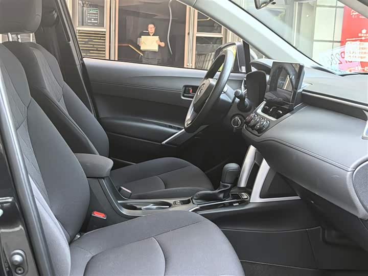 Фото 8 - Toyota Corolla Cross