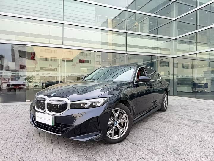 Фото 1 - BMW i3