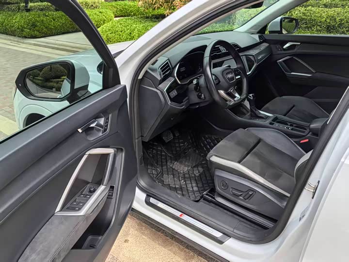 Фото 3 - Audi Q3