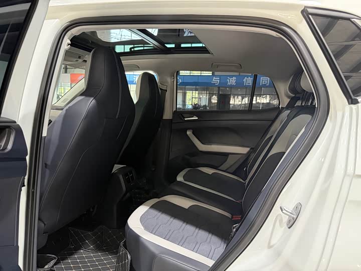 Volkswagen Tharu 2025 2025款 新锐 1.5L 锐意版