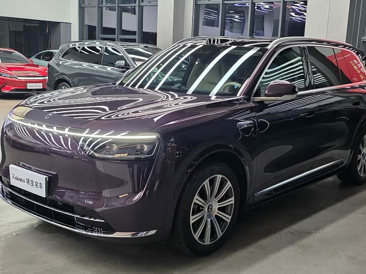 Aito M8 2025 2025款 增程 Max+版 53.4kWh 5座版 (192线激光雷达）