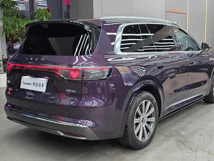 Aito M8 2025 2025款 增程 Max+版 53.4kWh 5座版 (192线激光雷达）