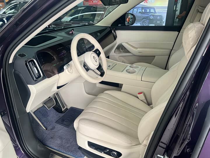 Aito M8 2025 2025款 增程 Max+版 53.4kWh 5座版 (192线激光雷达）