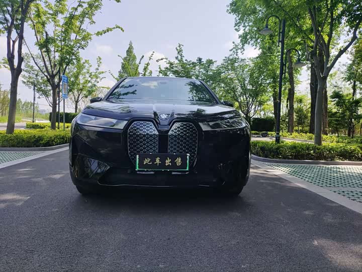 2023 BMW iX