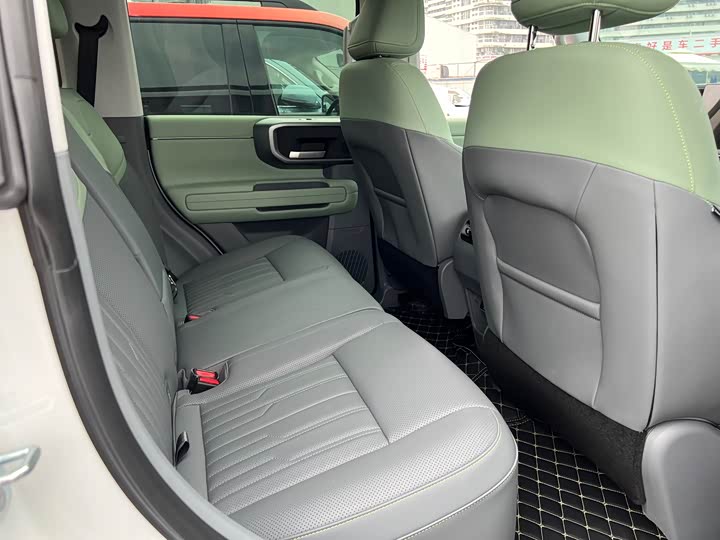 BAIC Beijing BJ40 2026 2026款 2.0T 汽油标准版