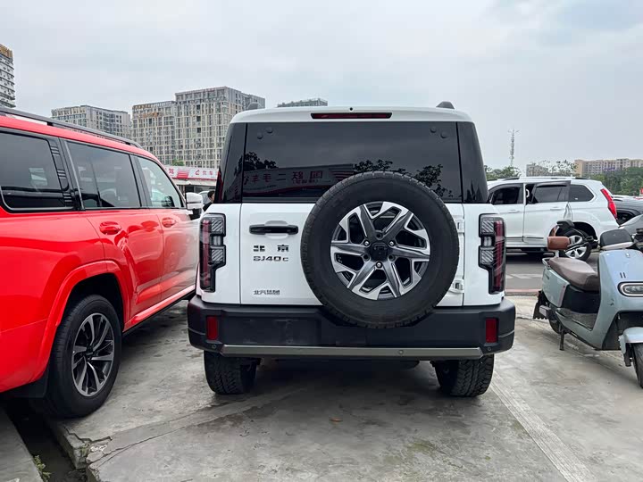 BAIC Beijing BJ40 2026 2026款 2.0T 汽油标准版