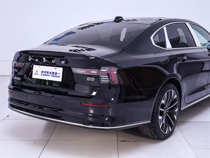 Volvo S90 2026 2026款 B5 智远豪华版