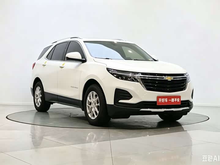 Фото 4 - Chevrolet Equinox
