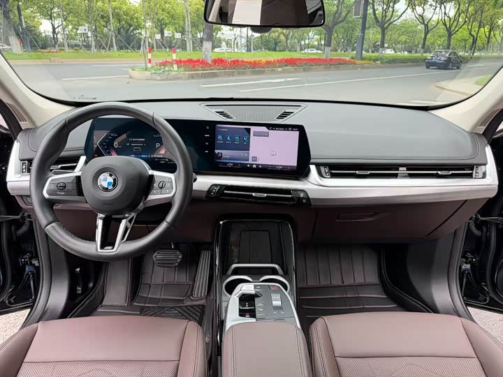 Фото 6 - BMW X1